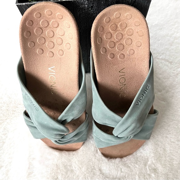 Vionic Shelley Slide Sandal Mint Color Soft Buttery Suede Size 6 - Picture 11 of 13